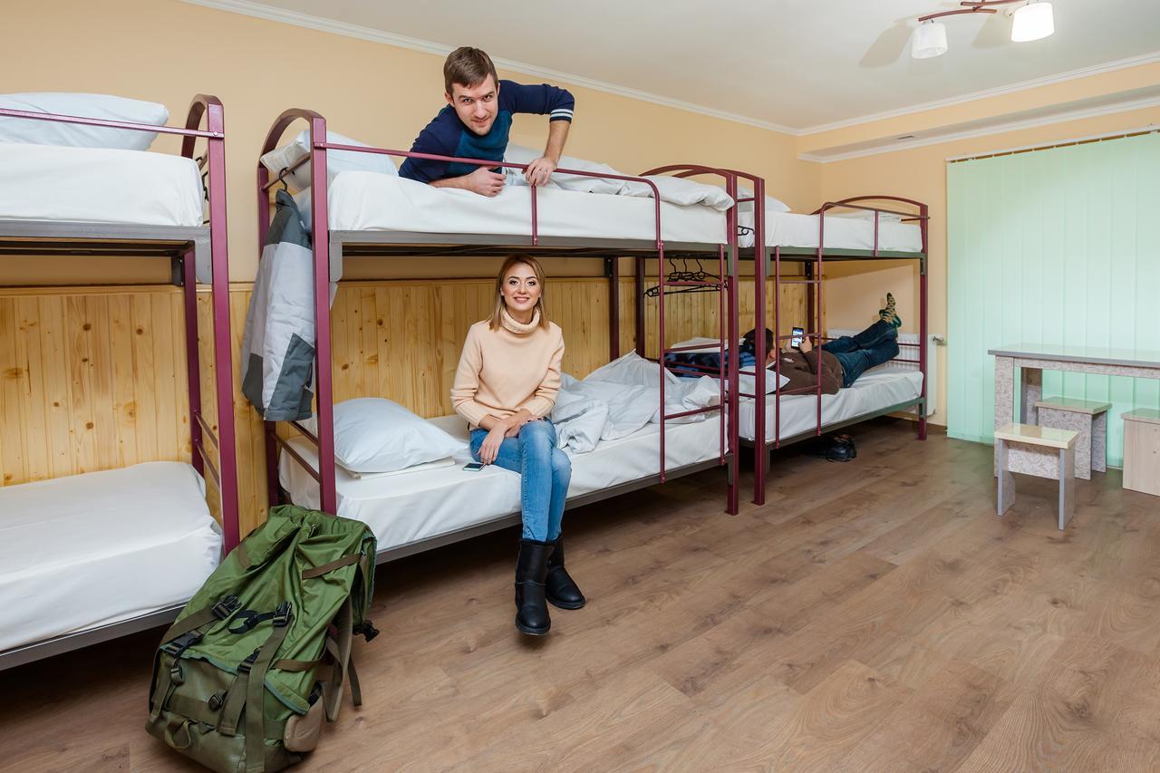Tsentralnyi Hostel Ιβανό-Φρανκίβσκ Εξωτερικό φωτογραφία