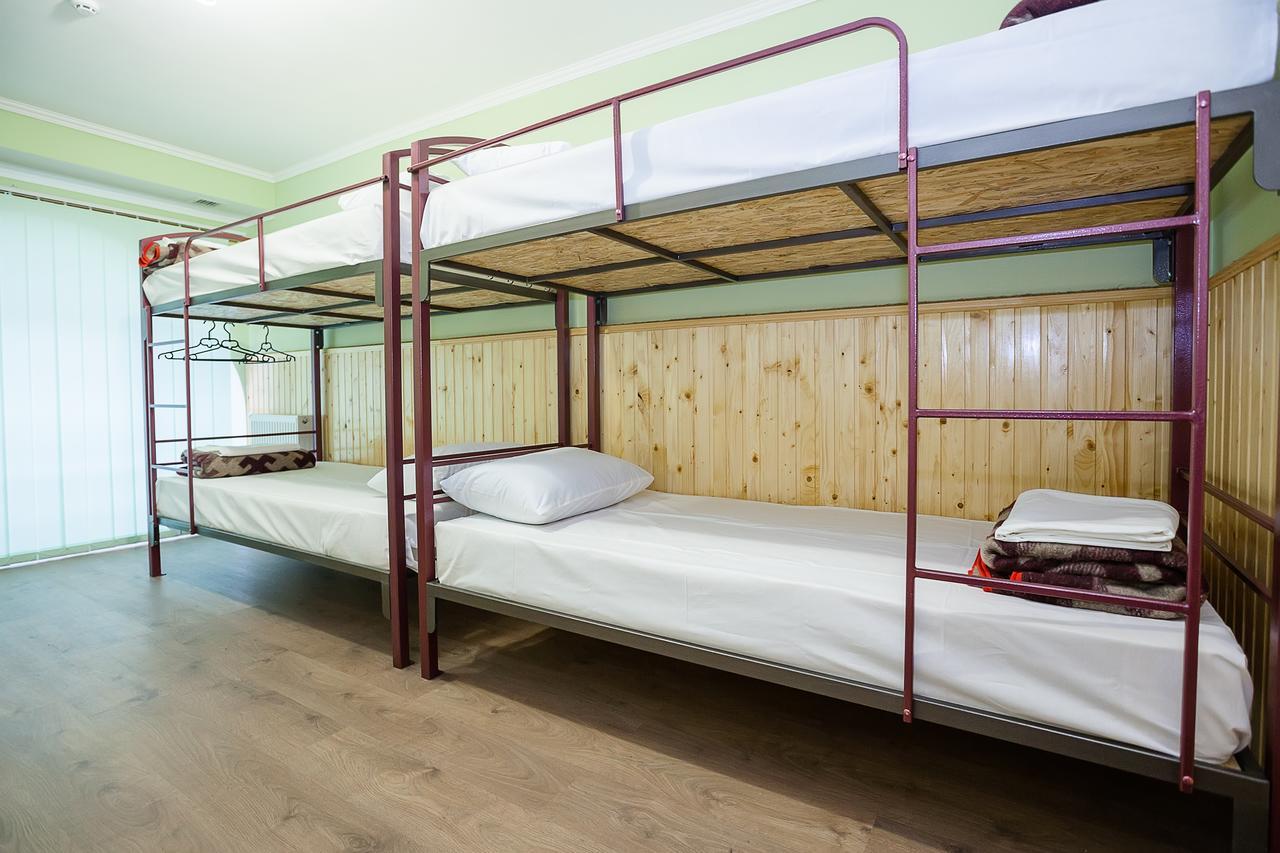 Tsentralnyi Hostel Ιβανό-Φρανκίβσκ Δωμάτιο φωτογραφία